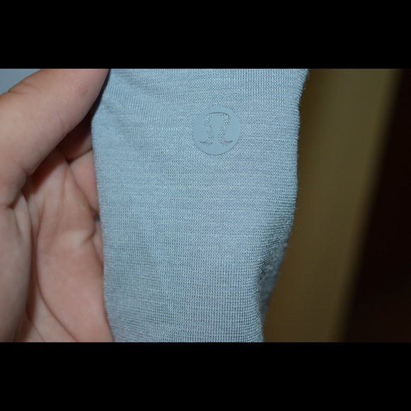 lululemon light blue men’s shirt. Never worn! - Picture 2 of 2
